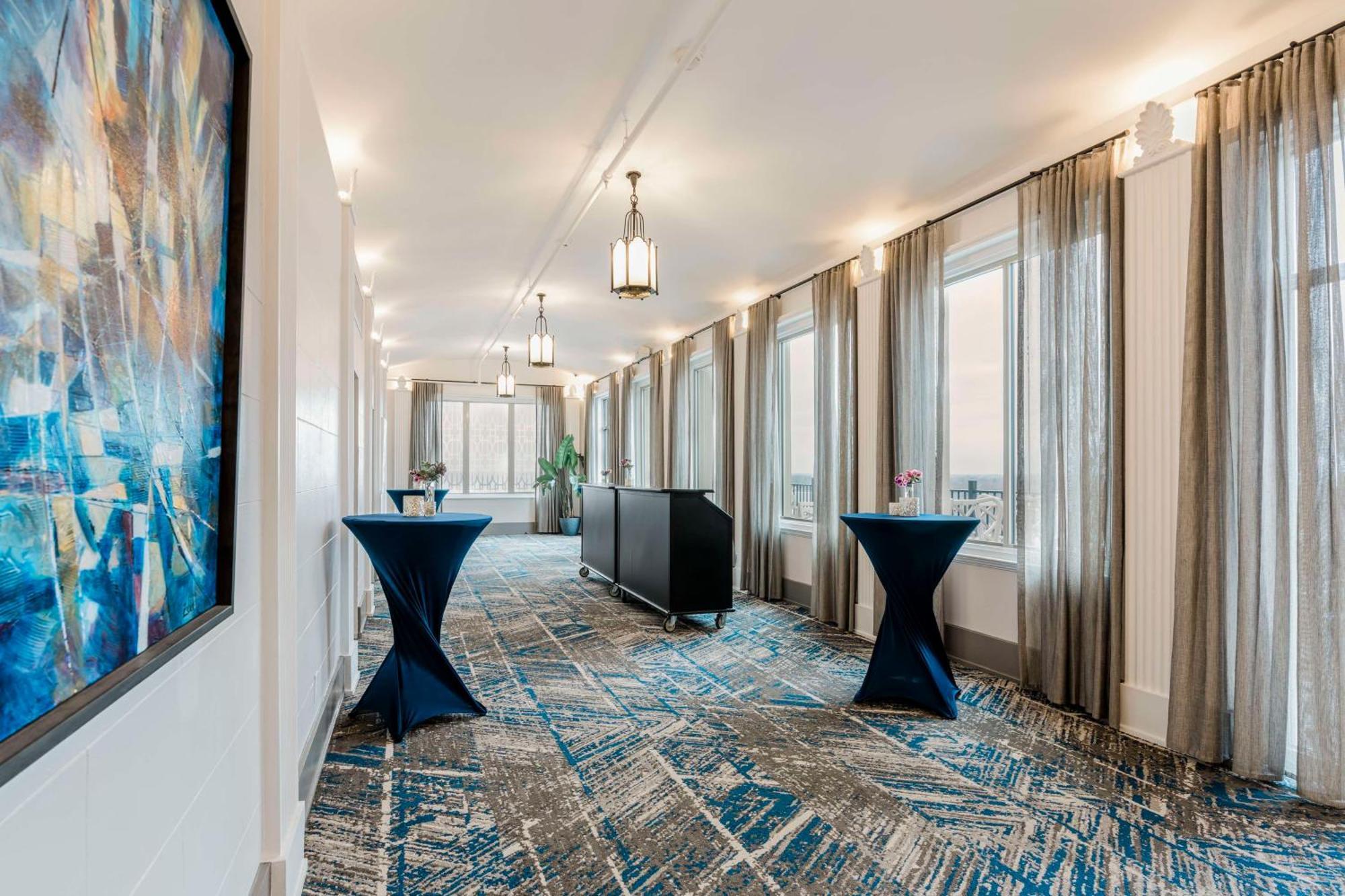Hotel Elkhart, Tapestry Collection By Hilton Экстерьер фото
